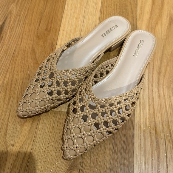 Pointed toe sandals - Picture 3 of 3